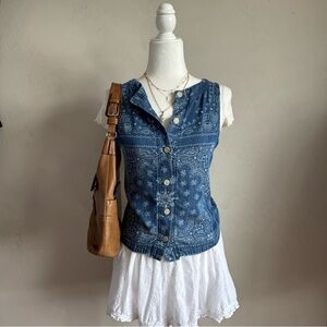 Tahari Blue Paisley Button-Down Shirt Vest Boho, Indie